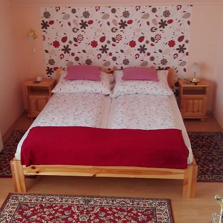 Marina-Buek Apartmanhaz ภายนอก รูปภาพ