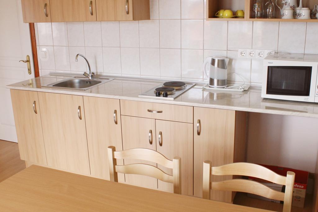 Marina-Buek Apartmanhaz ภายนอก รูปภาพ