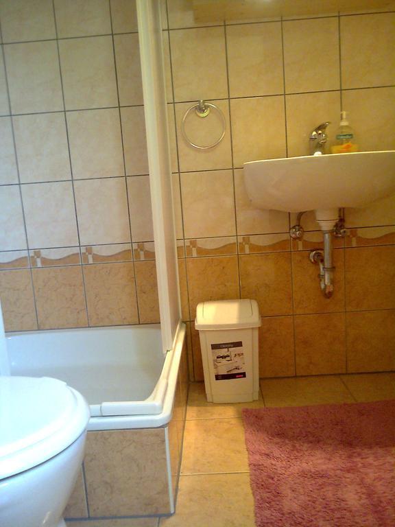 Marina-Buek Apartmanhaz ห้อง รูปภาพ