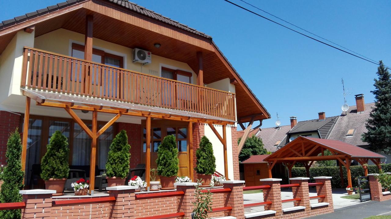 Marina-Buek Apartmanhaz ภายนอก รูปภาพ